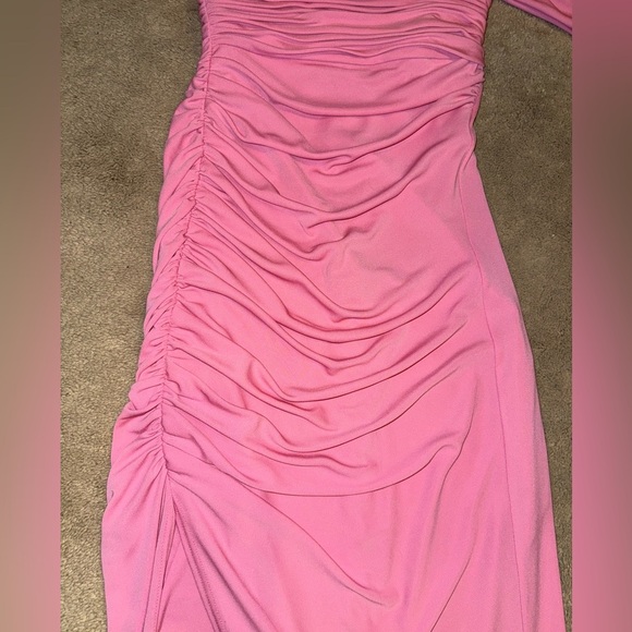 CINQ À SEPT Delaney Off The Shoulder Jersey Dress - Picture 4 of 9